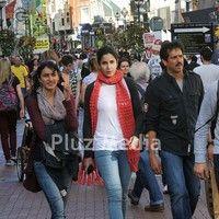 Katrina Kaif and director Kabir Khan evade the paparazzi pictures | Picture 87870
